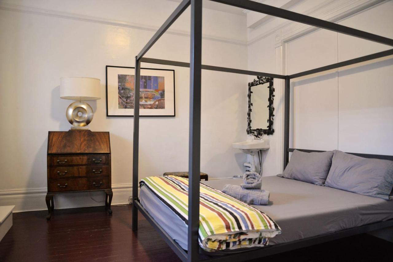 Vancouver Hideaway Guesthouse Exterior photo